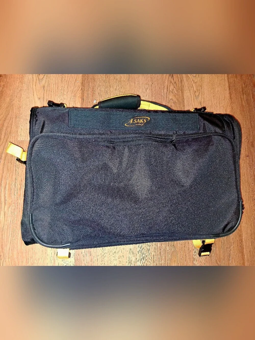 A. Saks saks deluxe